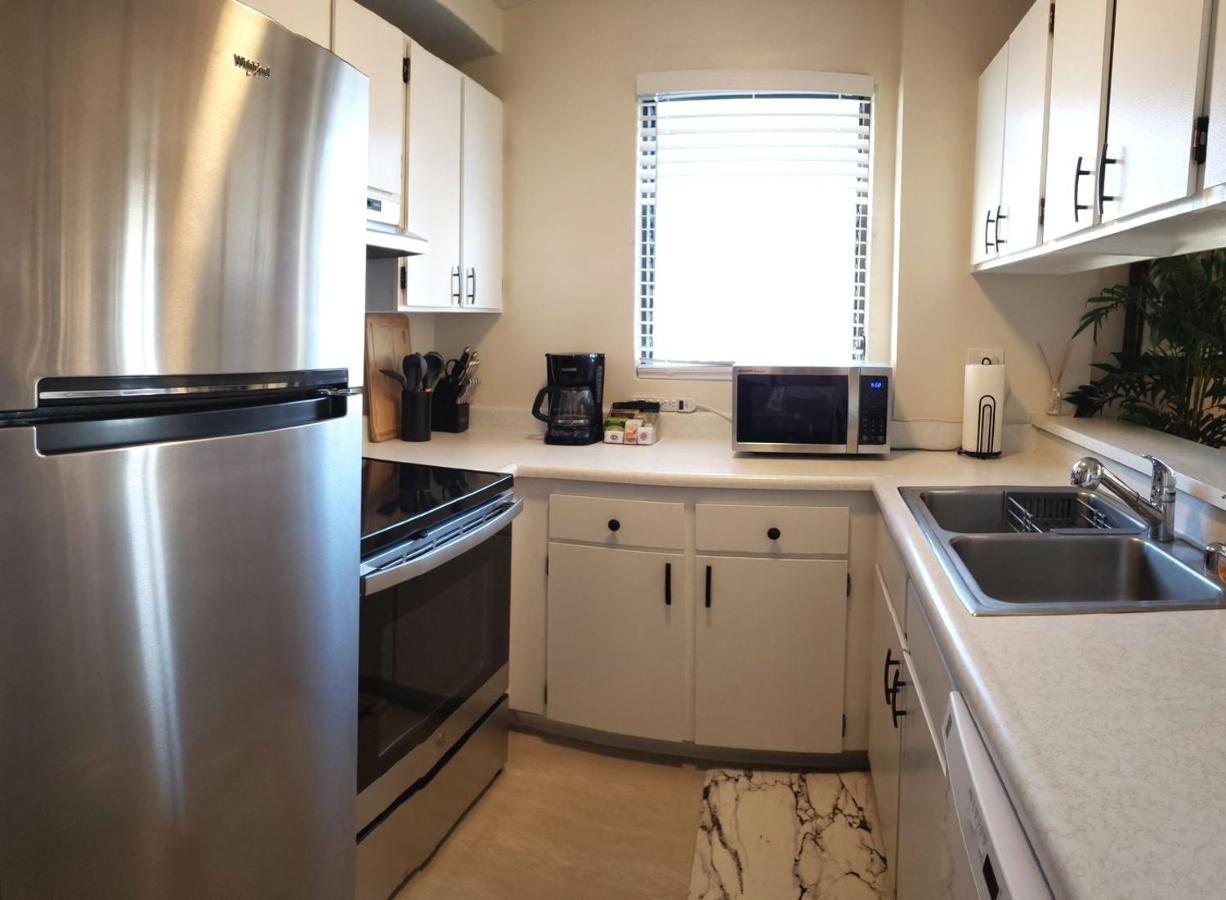 Waikiki Kuhio 1-Bedrm Apt, Ocean View, Free Parking & Wifi Хонолулу Екстериор снимка