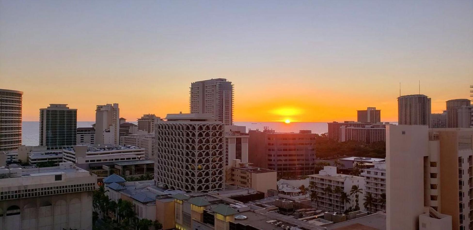 Waikiki Kuhio 1-Bedrm Apt, Ocean View, Free Parking & Wifi Хонолулу Екстериор снимка
